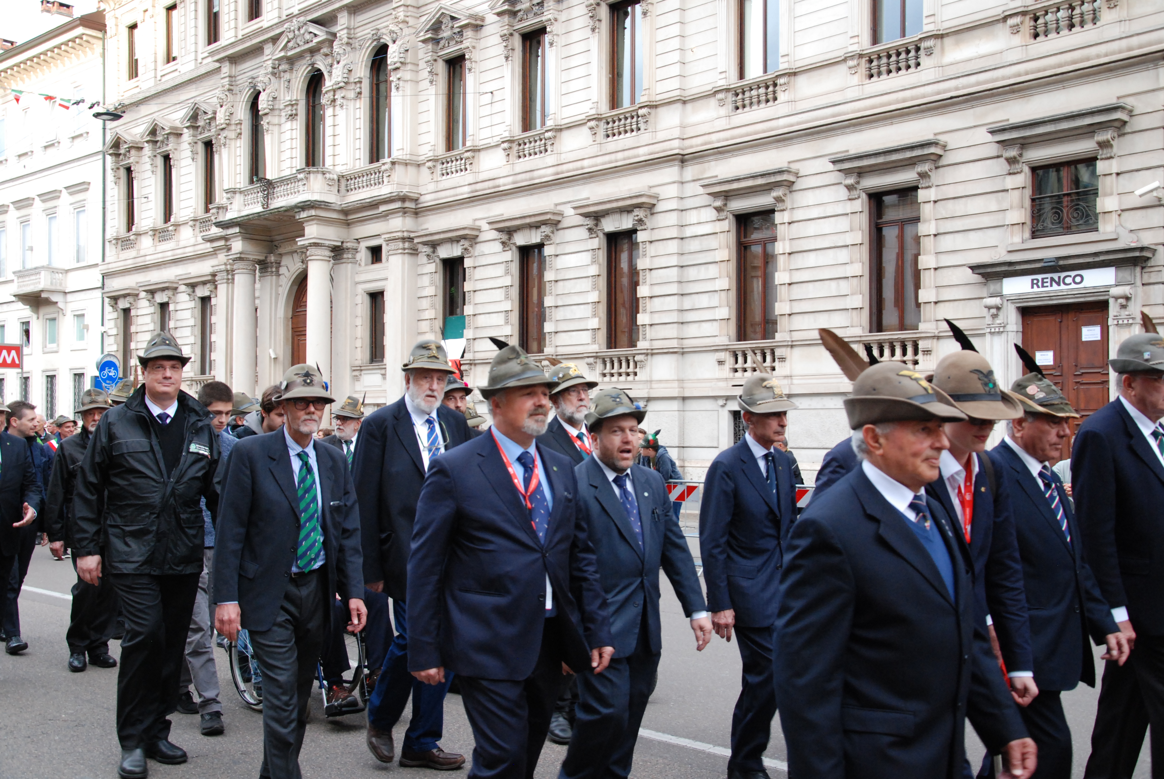 Inizio-Adunata-Nazionale-alpini-Milano-10