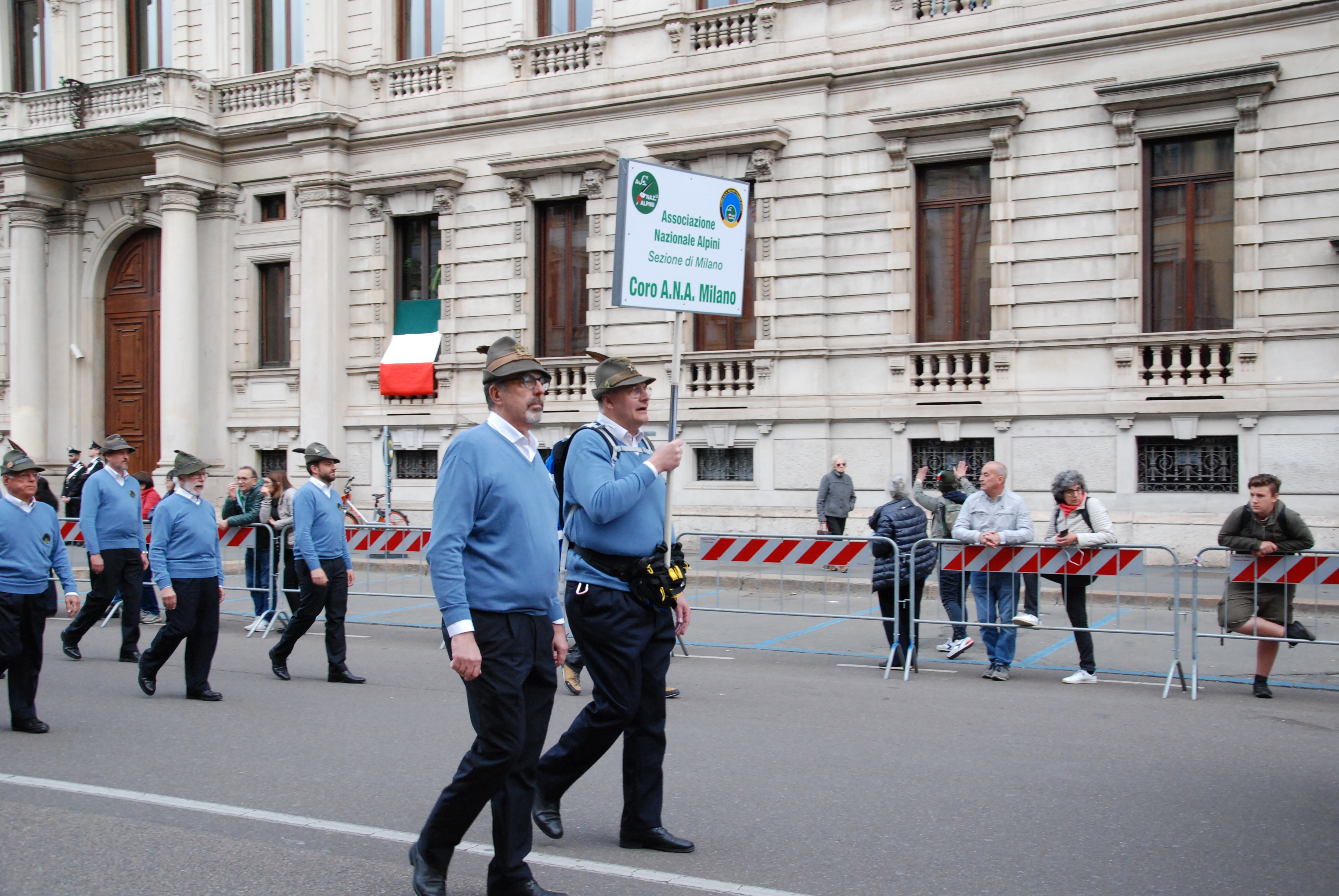 Inizio-Adunata-Nazionale-alpini-Milano-27
