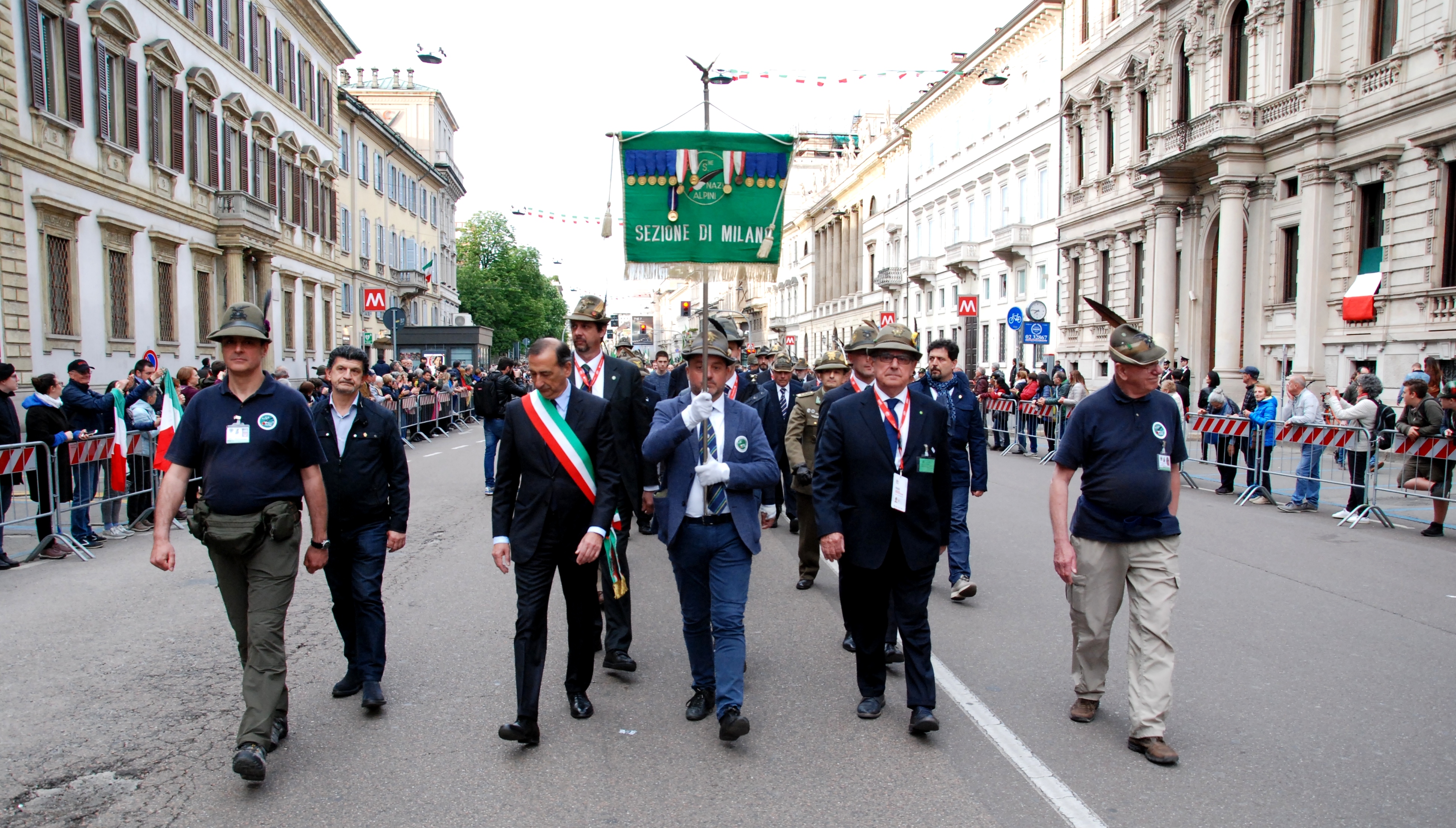 Inizio-Adunata-Nazionale-alpini-Milano-7