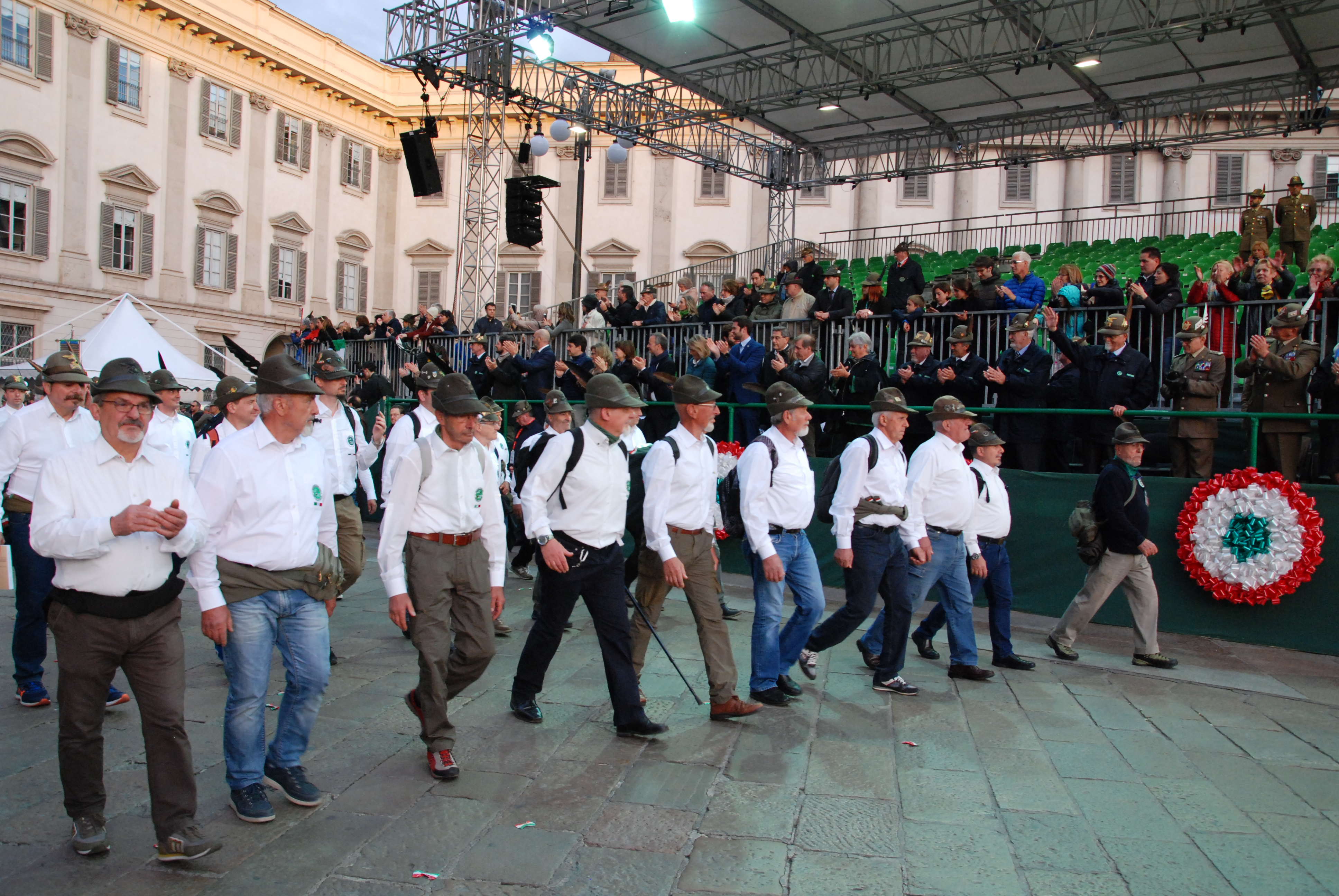 Inizio-Adunata-Nazionale-alpini-Milano-72